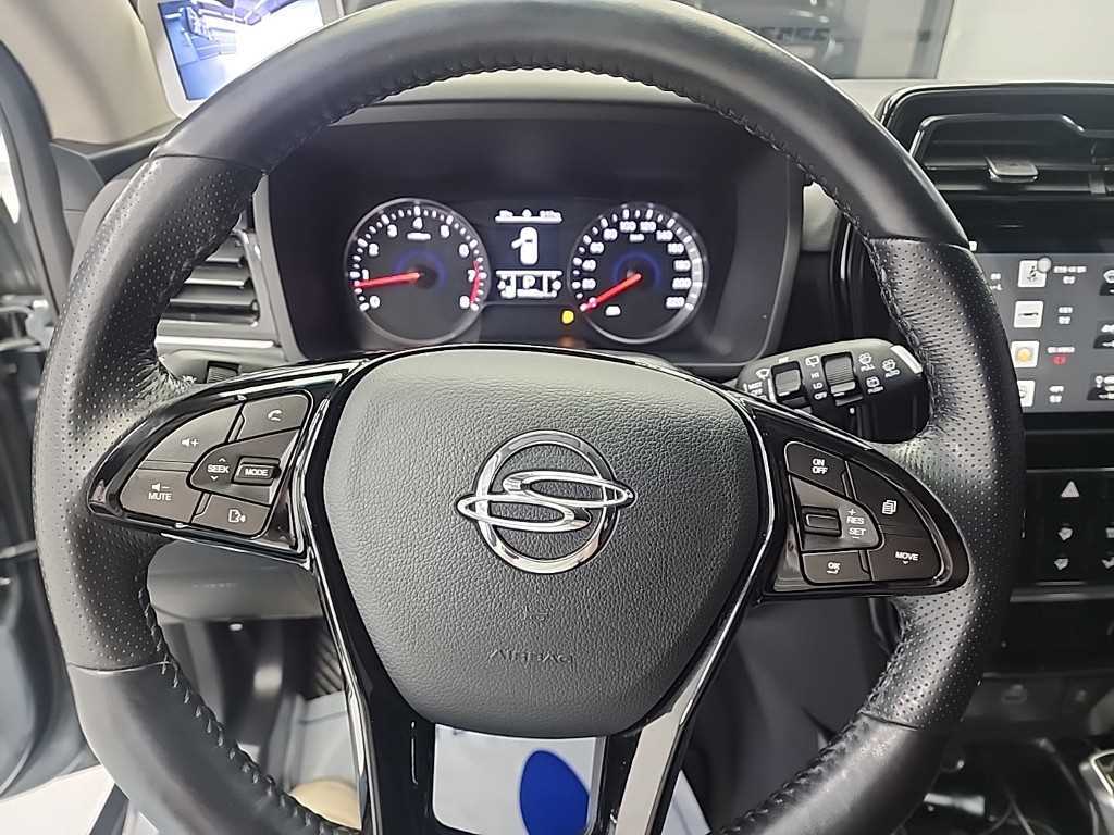 Ssangyong Tivoli - Vista 9