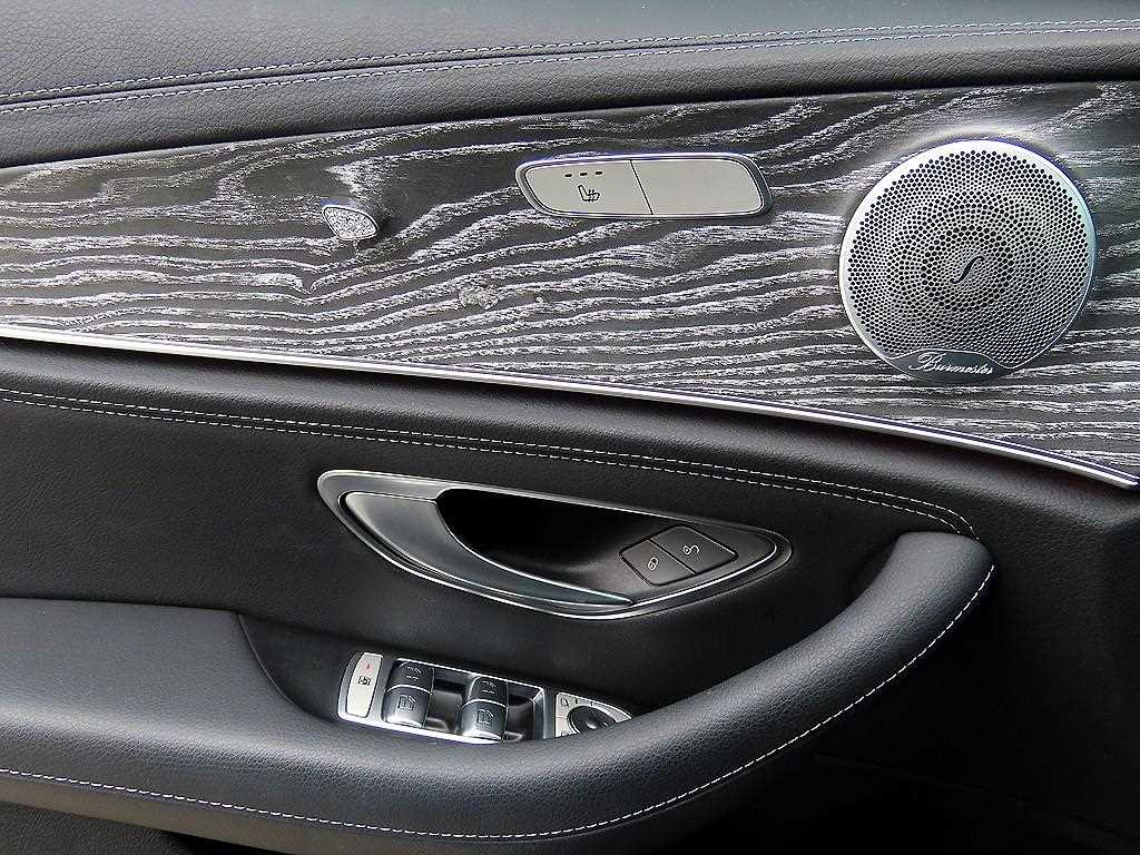 Mercedes Benz E class - Vista 12