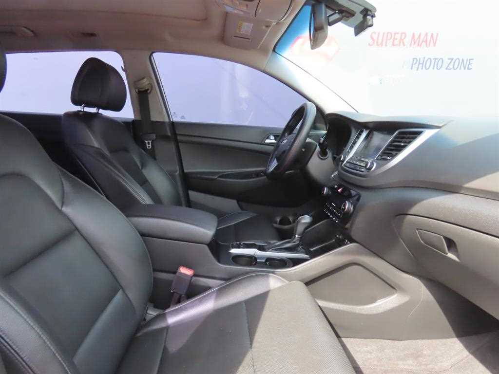 HYUNDAI Tucson - Vista 6