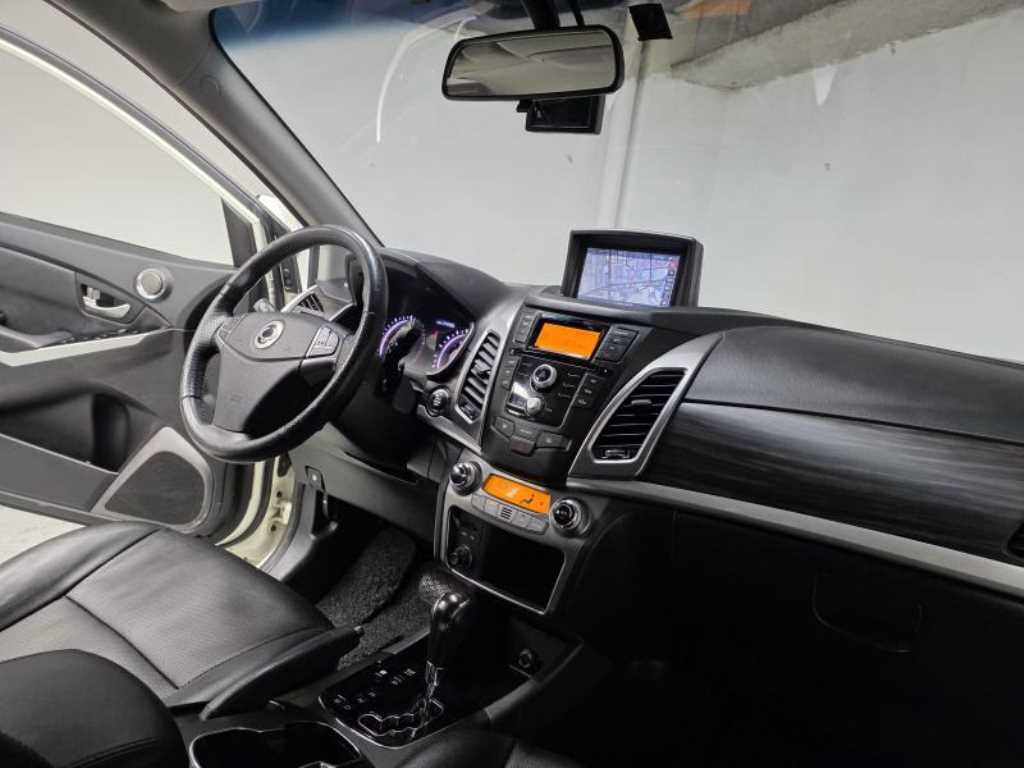 Ssangyong Korando - Vista 6