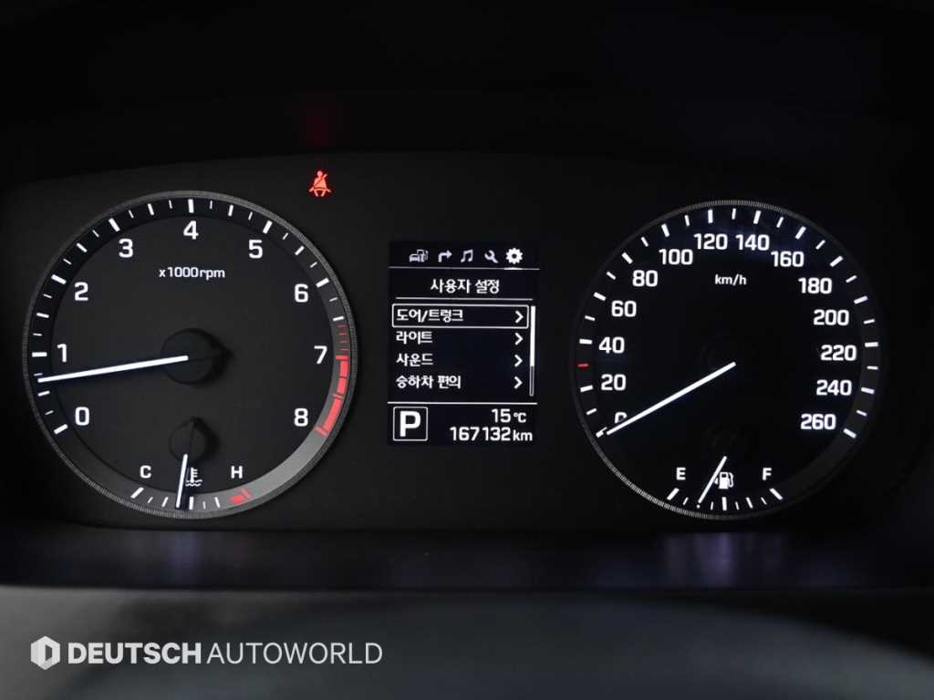 HYUNDAI Sonata - Vista 8