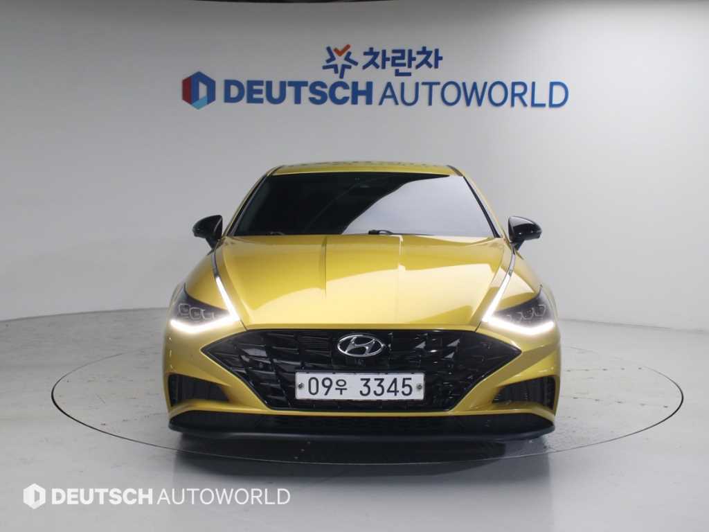 HYUNDAI Sonata - Vista 3