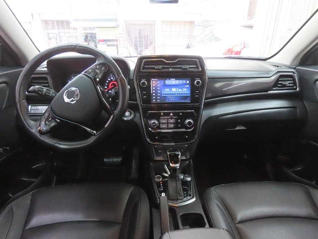 Ssangyong Tivoli - Vista 7