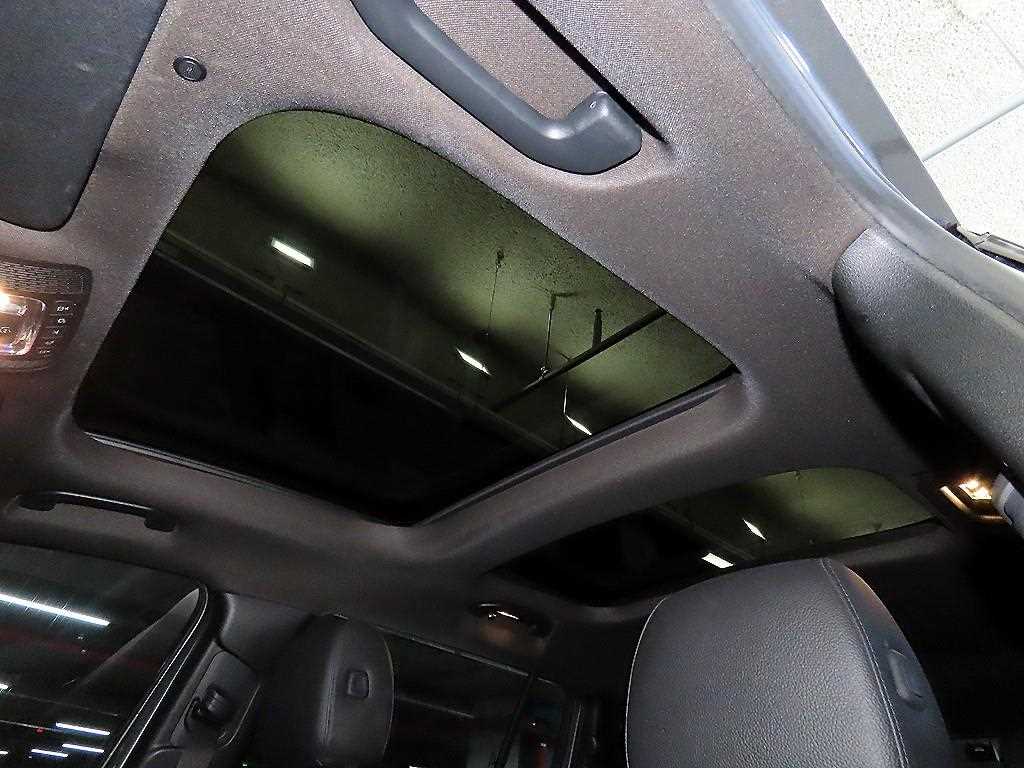 Mercedes Benz GLB Class 2021 Gris - Importación desde Corea - HF Imports Iquique - Foto 15