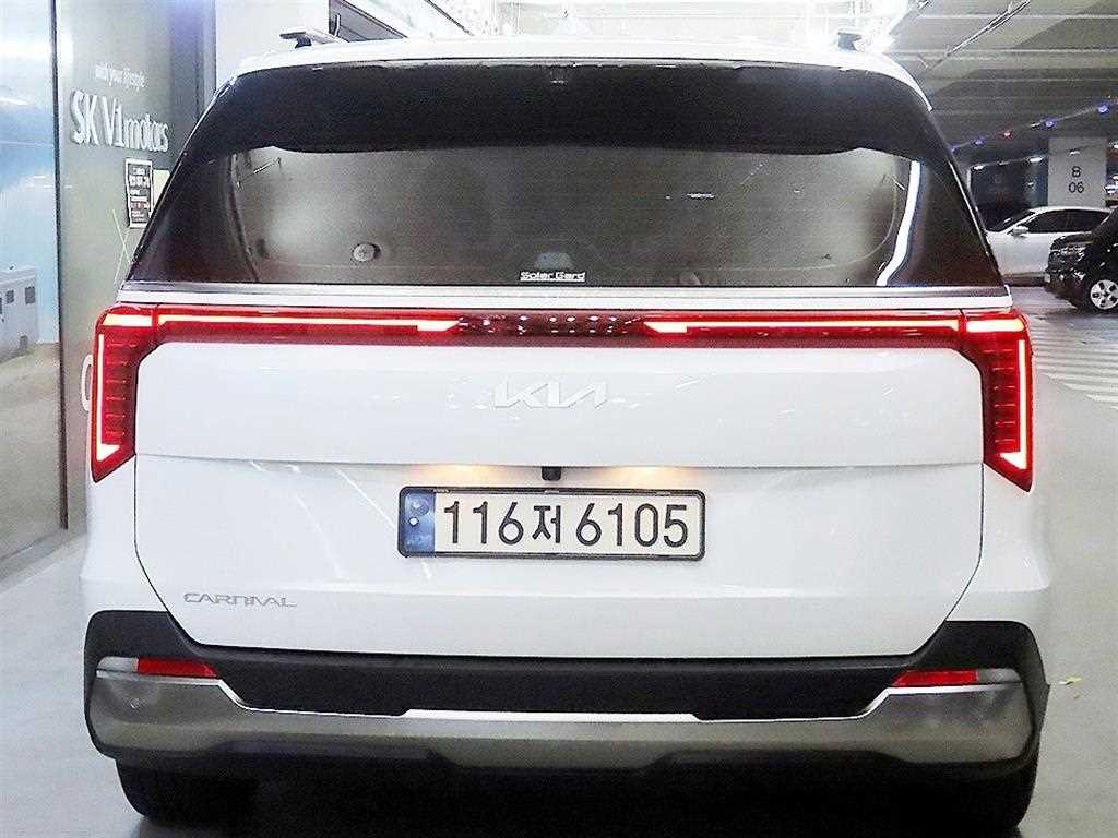 KIA Carnival - Vista 5