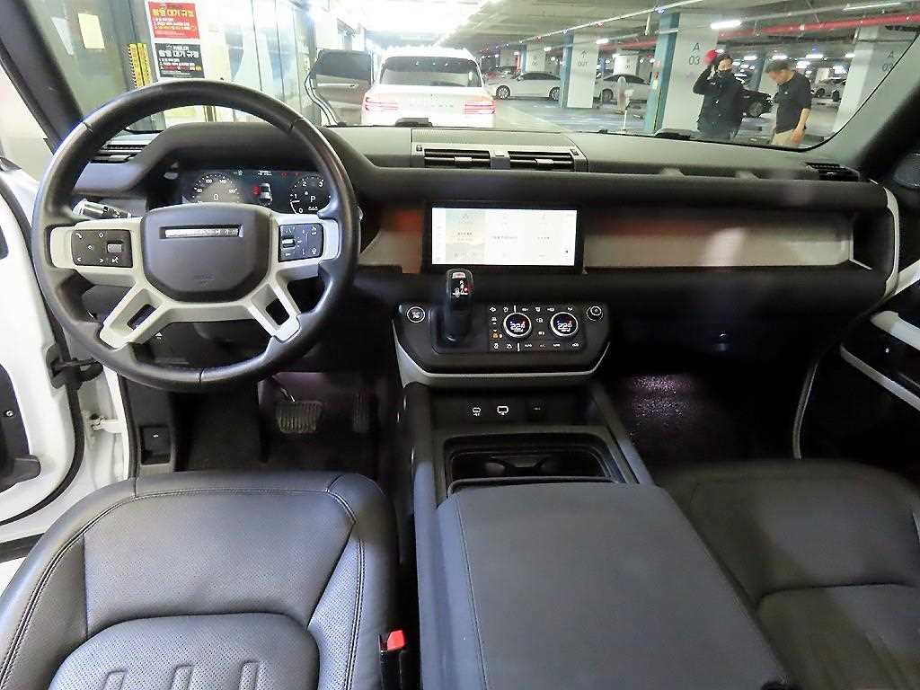 Land Rover Defender - Vista 10