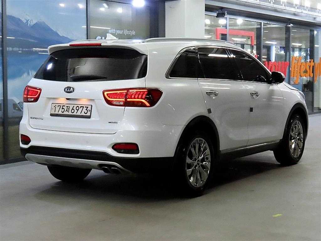 KIA Sorento - Vista 4