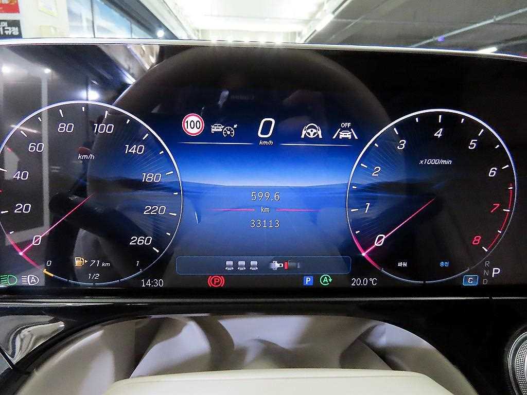 Mercedes Benz E class - Vista 9