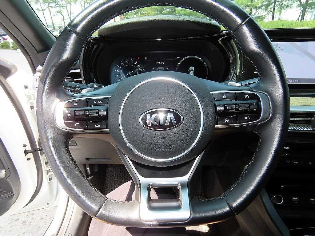 KIA K5 - Vista 8