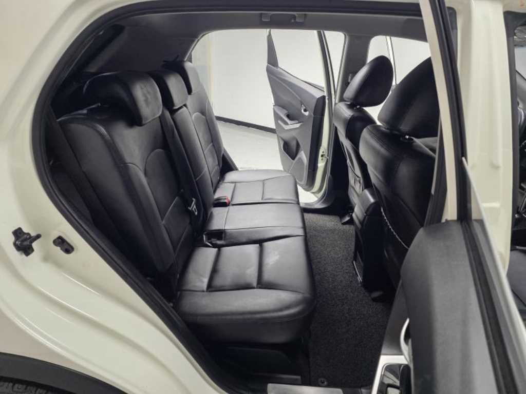 Ssangyong Korando - Vista 11