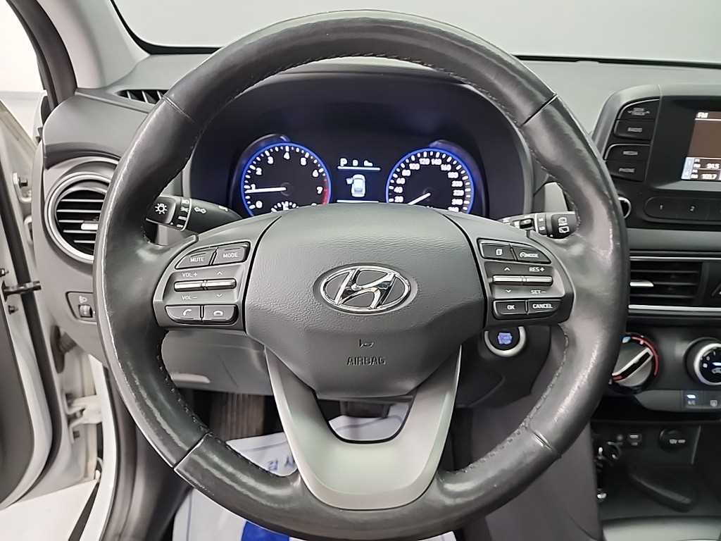 HYUNDAI Kona - Vista 9