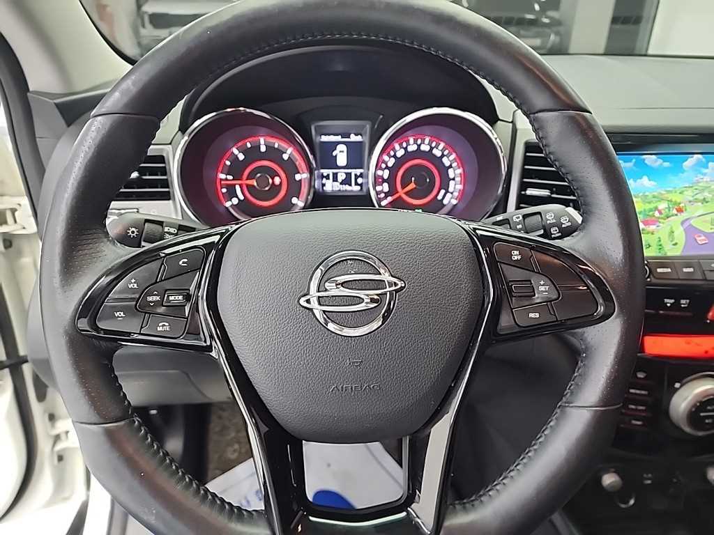 Ssangyong Tivoli - Vista 9