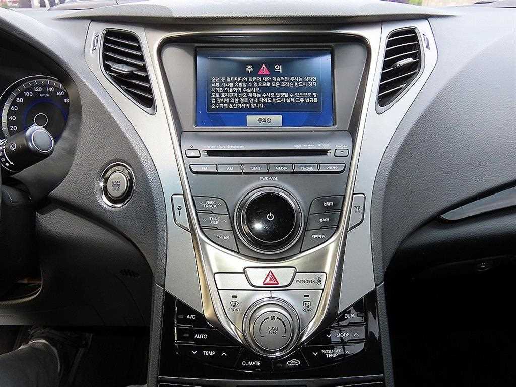 HYUNDAI Grandeur 2012 Negro - Importación desde Corea - HF Imports Iquique - Foto 13