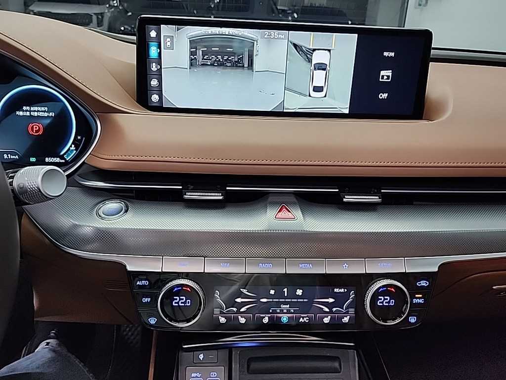 Genesis G80 - Vista 10