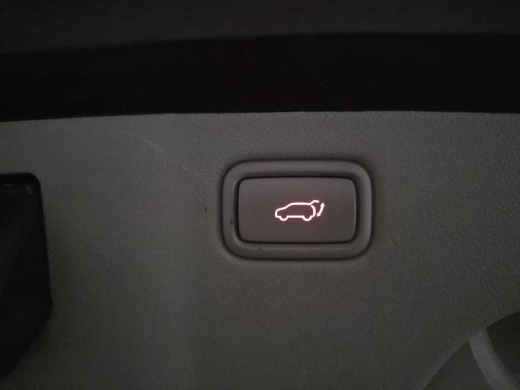 KIA Carnival - Vista 6