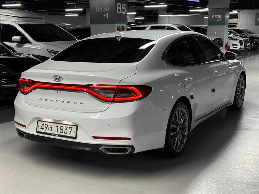 HYUNDAI Grandeur - Vista 4