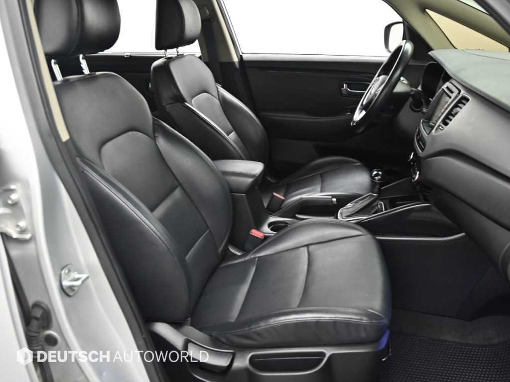 KIA Carens - Vista 10