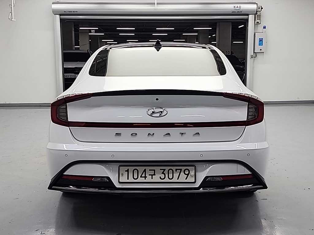 HYUNDAI Sonata - Vista 3