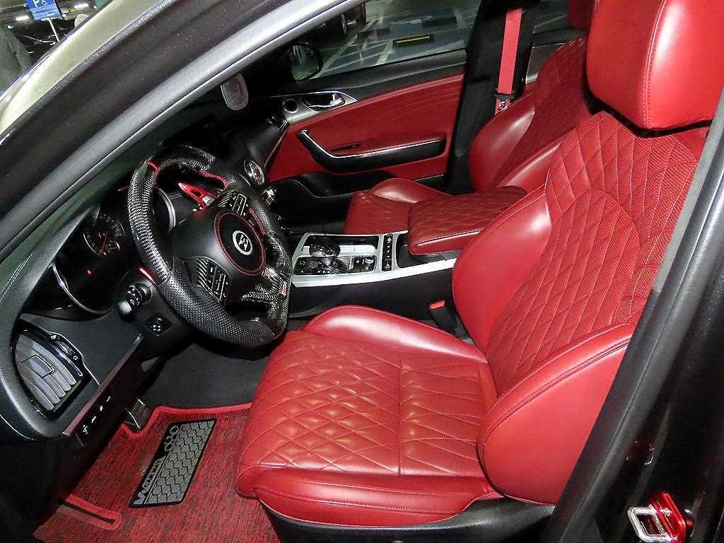 KIA Stinger - Vista 6