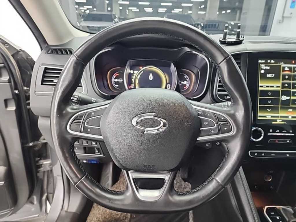 SAMSUNG QM6 - Vista 9