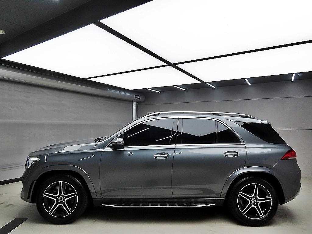 Mercedes Benz GLE Class - Vista 4