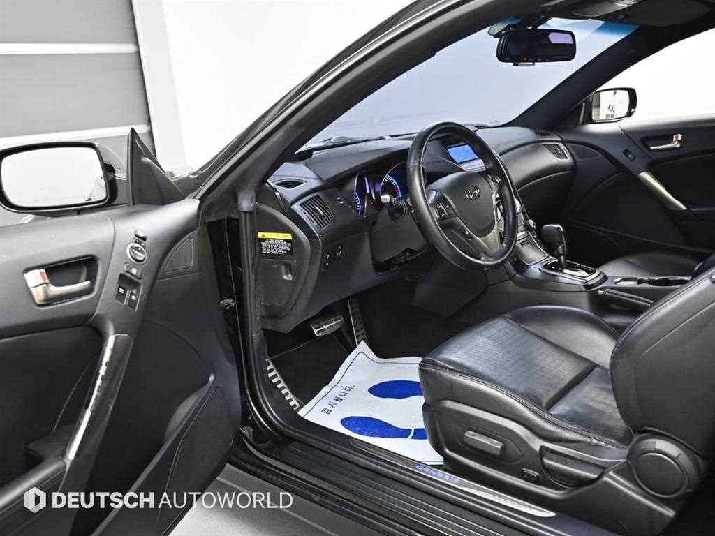 HYUNDAI Genesis - Vista 11