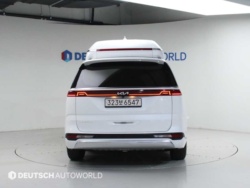 KIA Carnival - Vista 4