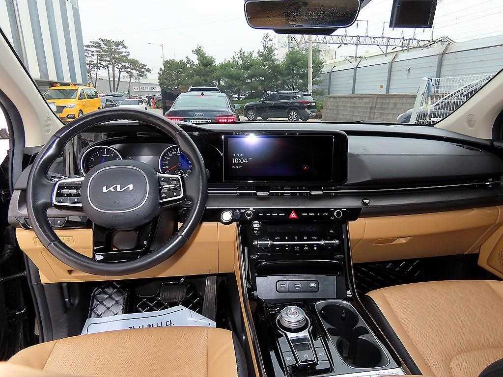 KIA Carnival - Vista 7