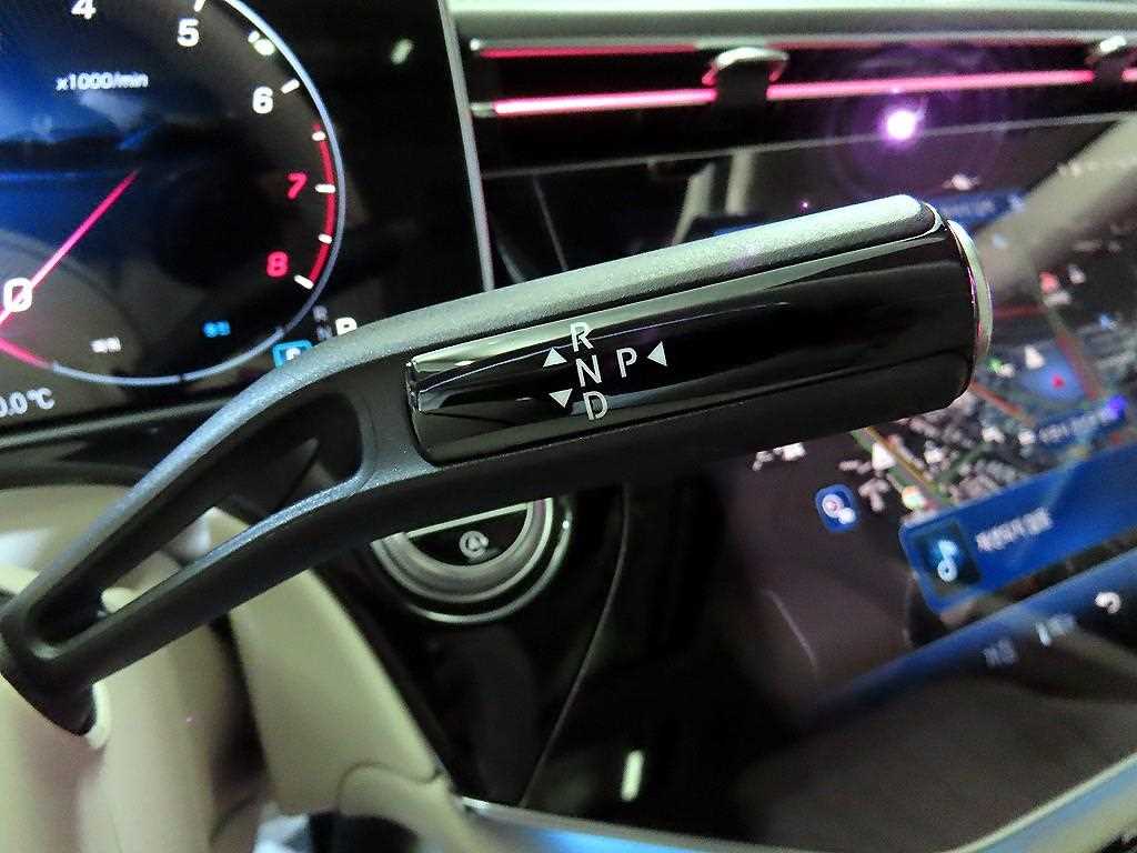 Mercedes Benz E class - Vista 12