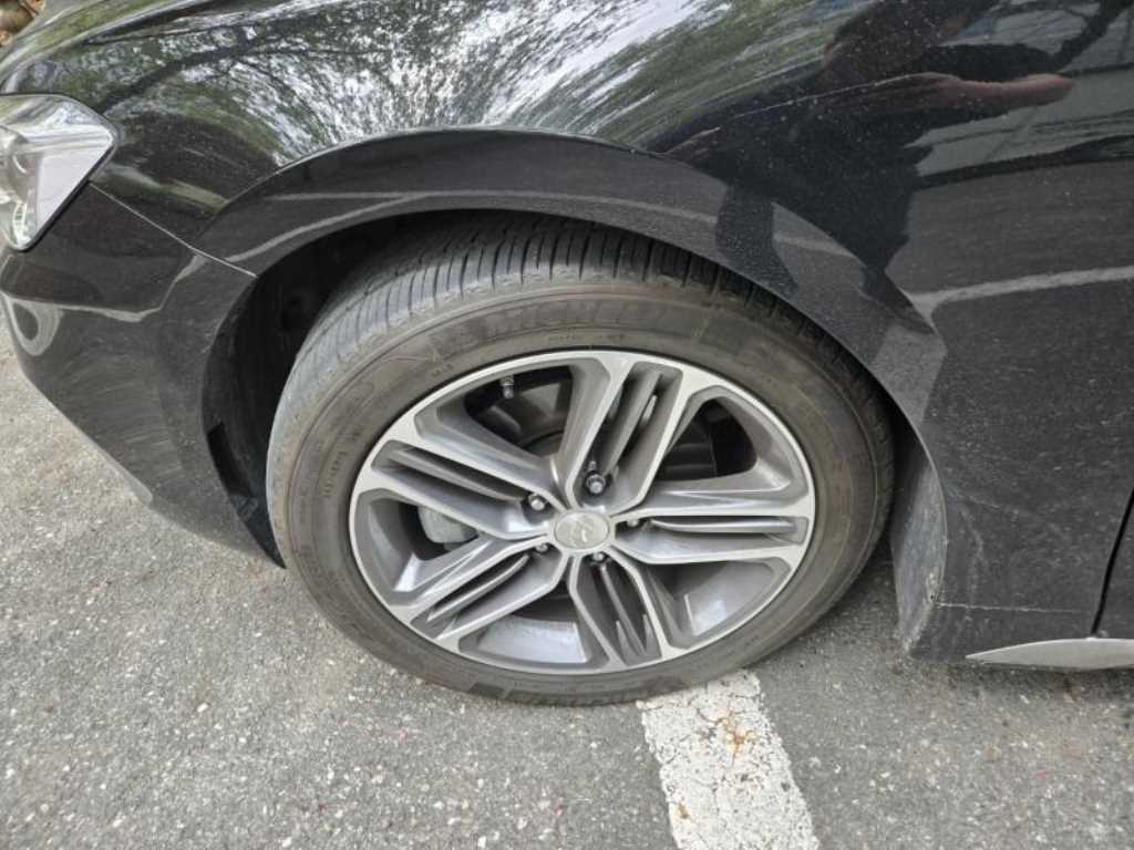 HYUNDAI Grandeur - Vista 7