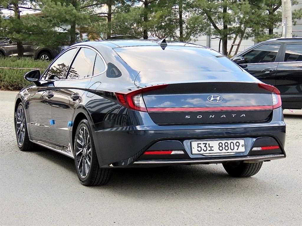 HYUNDAI Sonata - Vista 3