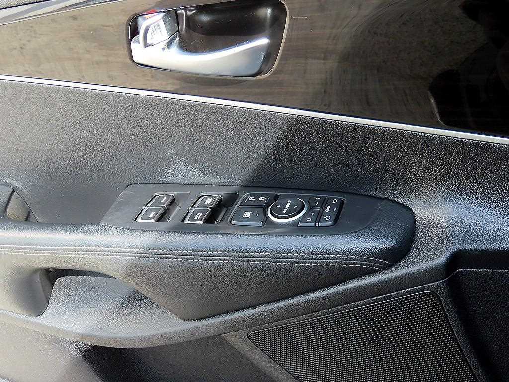 KIA Sorento - Vista 11