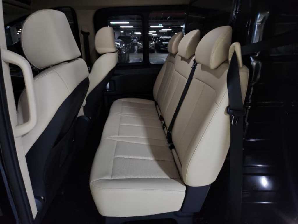 HYUNDAI Staria - Vista 7