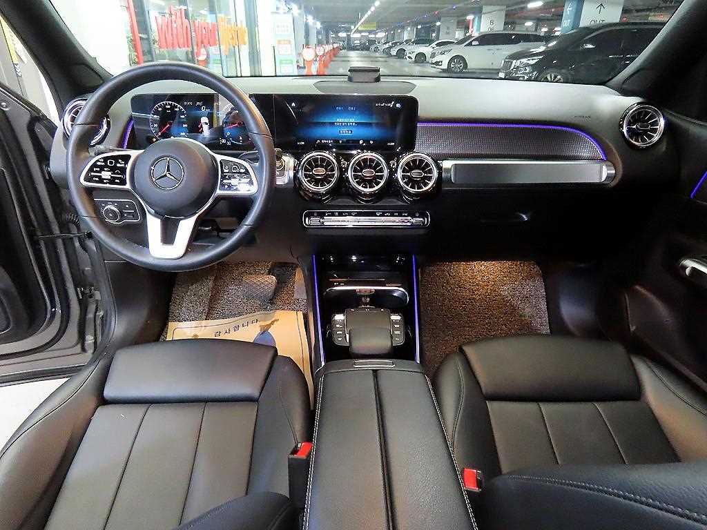 Mercedes Benz GLB Class - Vista 10