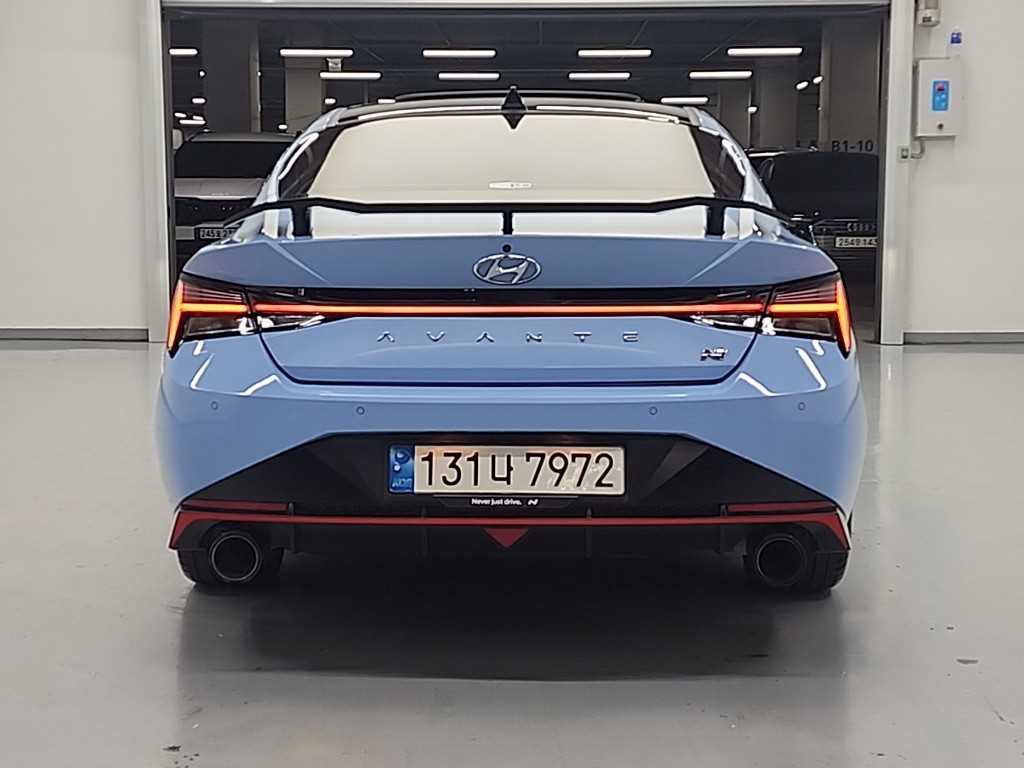 HYUNDAI Avante - Vista 3