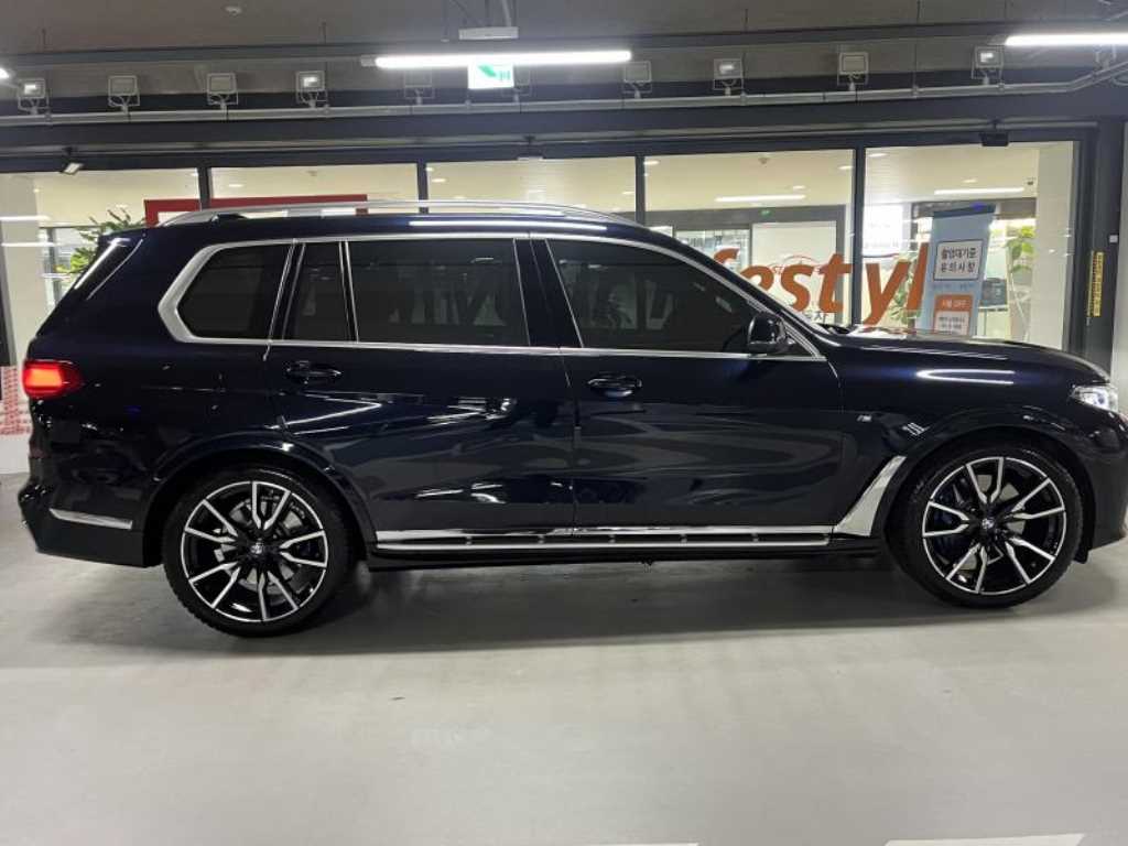 BMW X7 - Vista 3