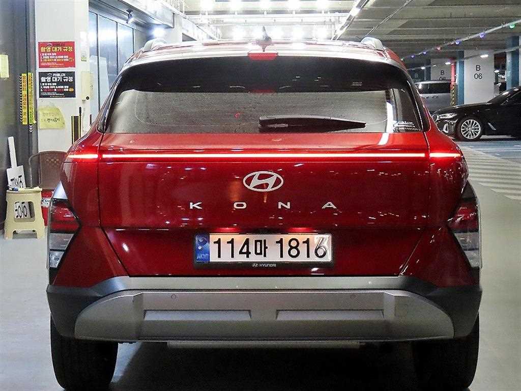 HYUNDAI Kona - Vista 5