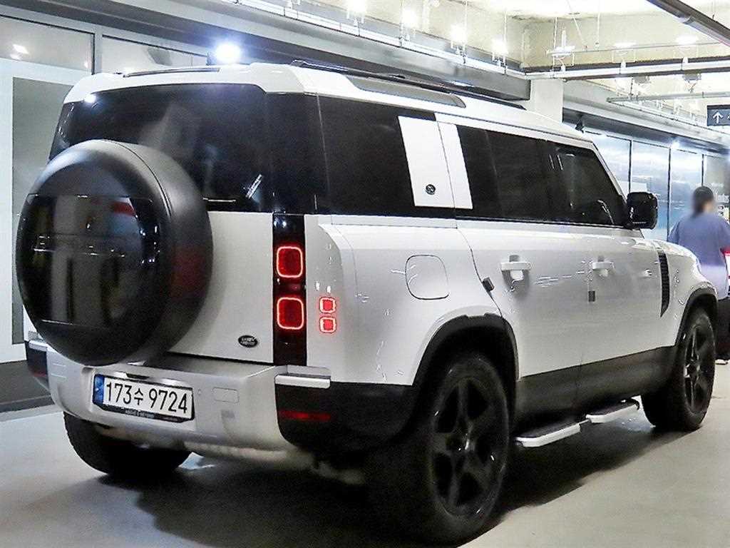 Land Rover Defender - Vista 4