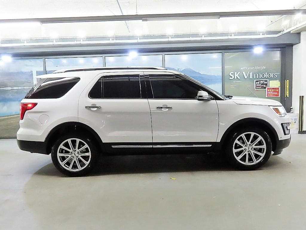 Ford Explorer - Vista 3