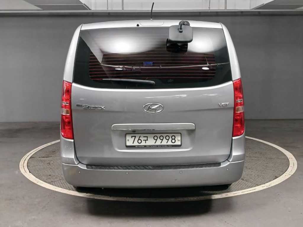 HYUNDAI Starex - Vista 2