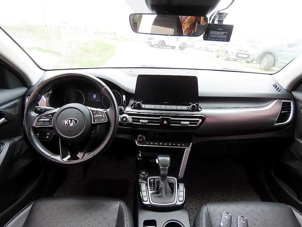 KIA Seltos - Vista 9