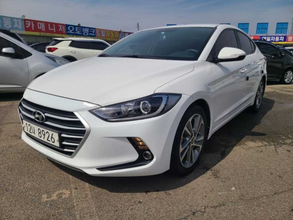 HYUNDAI Avante 2017 Blanco - Importación desde Corea - HF Imports Iquique - Foto 1