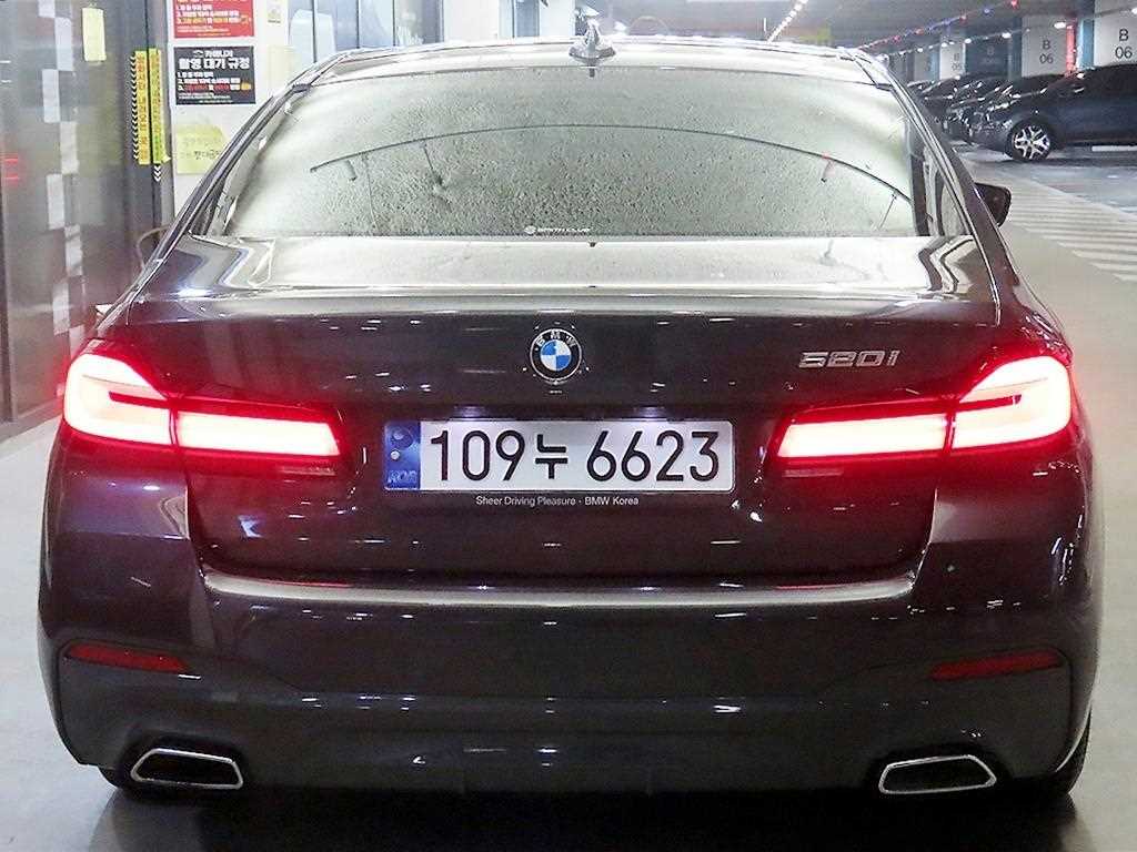 BMW 5 Series - Vista 5