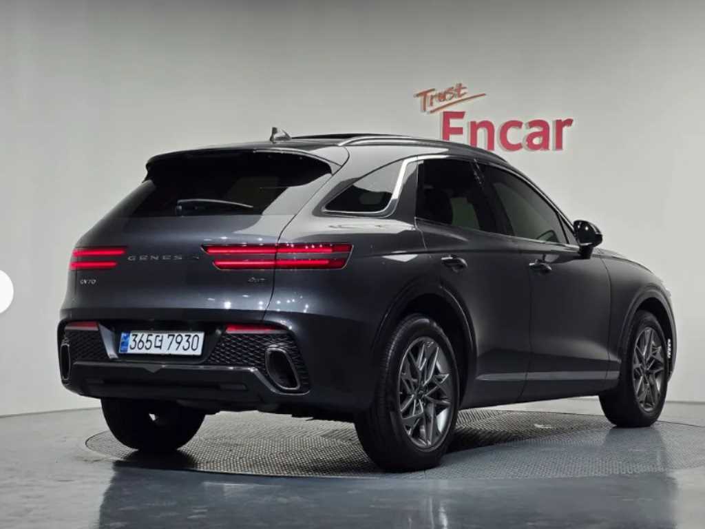 Genesis GV70 - Vista 2