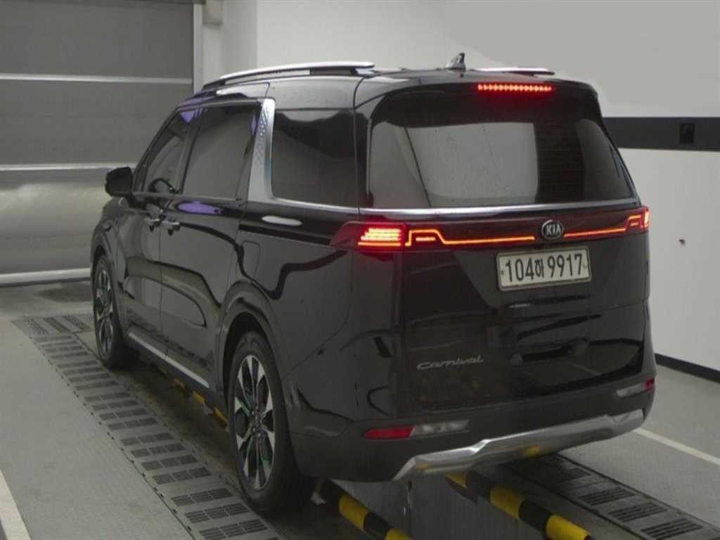 KIA Carnival - Vista 2