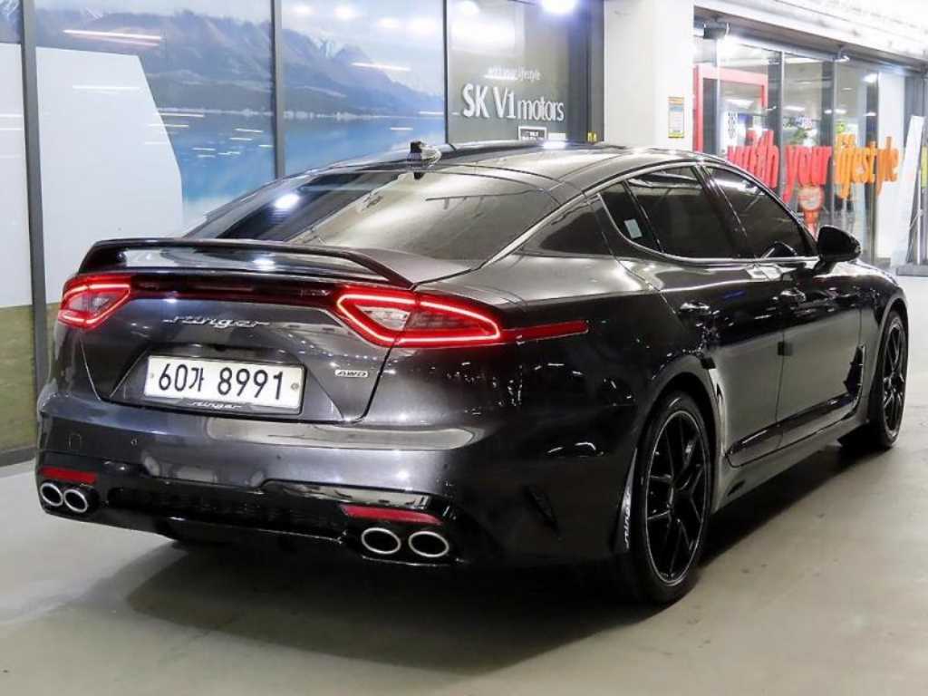 KIA Stinger - Vista 4