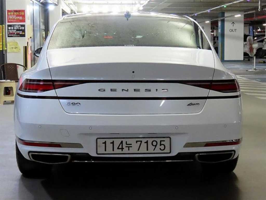 Genesis G90 - Vista 5