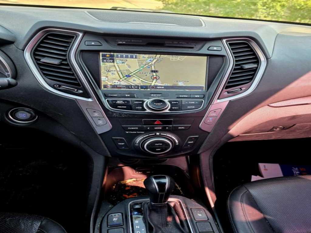 HYUNDAI Santa Fe - Vista 6