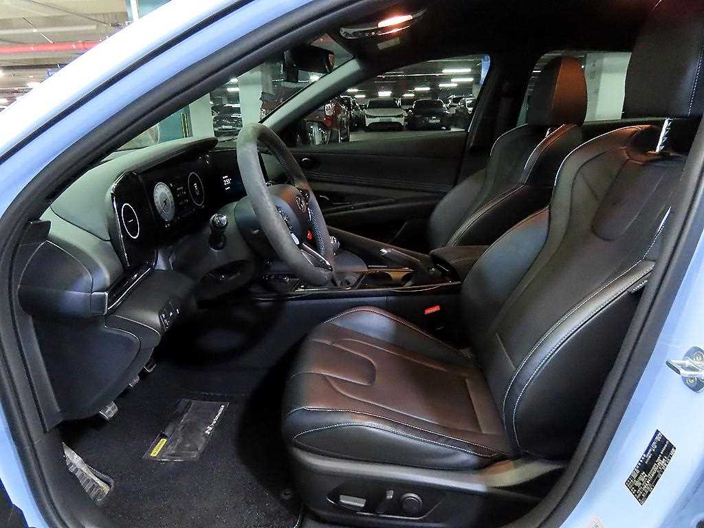 HYUNDAI Avante - Vista 6