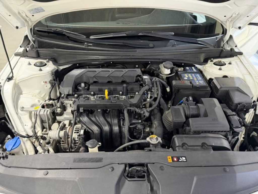 HYUNDAI Avante 2021 Blanco - Importación desde Corea - HF Imports Iquique - Foto 18